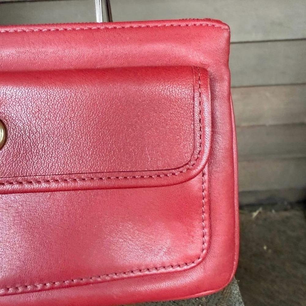 Coach Vintage Skinny Turnlock Wristlet - Picture 11 of 12